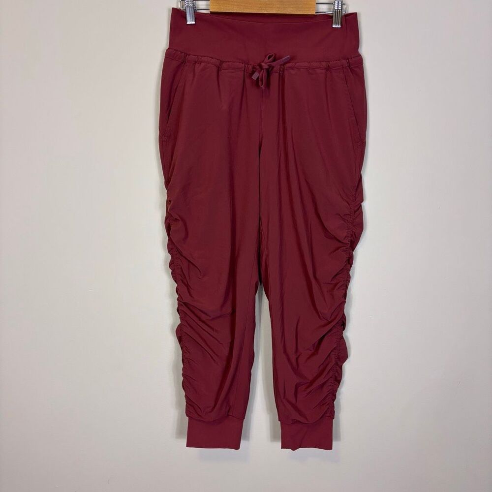 Athleta Cranberry Colored Lined Attitude Ruched Side Track Pants 4Pโ